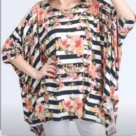 JODIFL Tops - 🏵 EUC Jodifl Striped Floral Shirt OSFA Fit